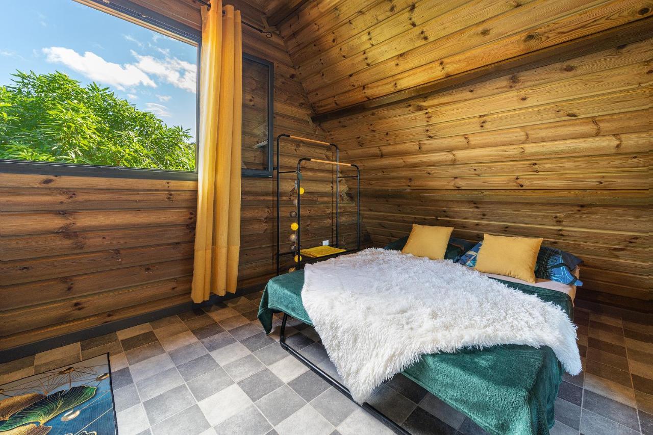 Charmant Chalet Avec Jacuzzi, L'Ile O Vert Сен-Филип Екстериор снимка
