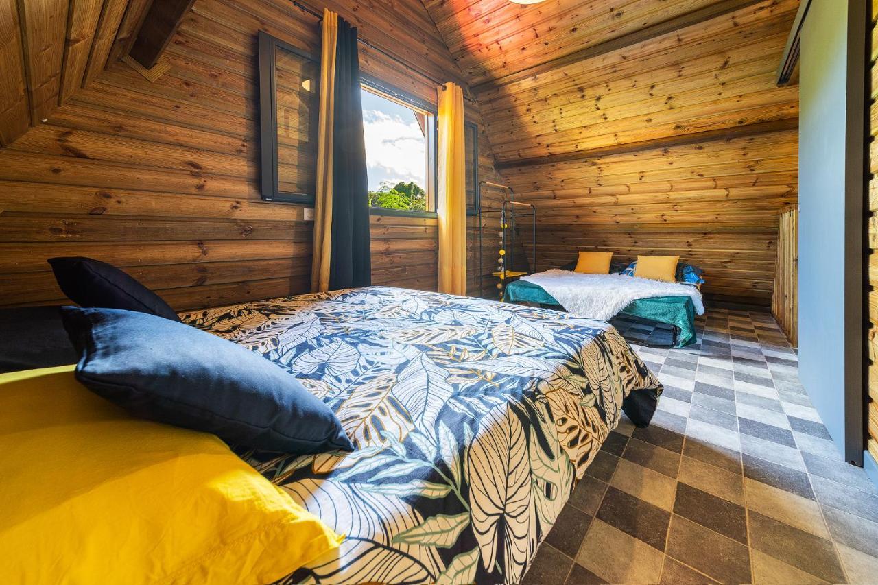 Charmant Chalet Avec Jacuzzi, L'Ile O Vert Сен-Филип Екстериор снимка