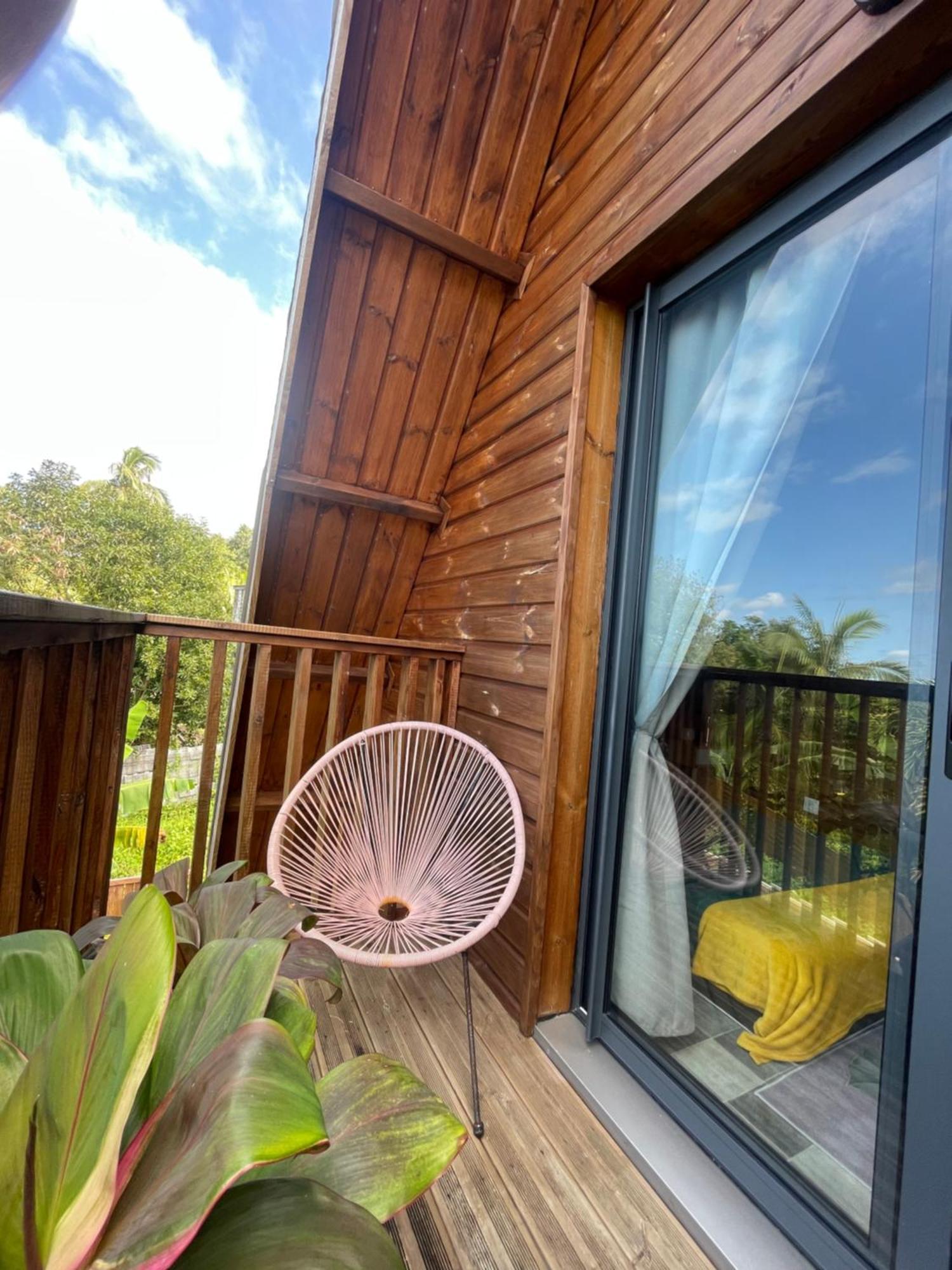 Charmant Chalet Avec Jacuzzi, L'Ile O Vert Сен-Филип Екстериор снимка